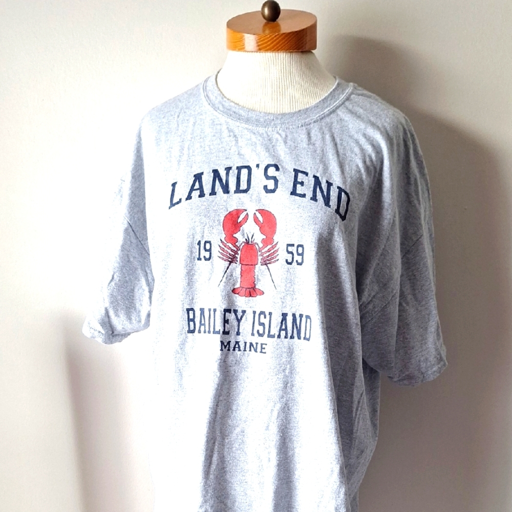 Maine Bailey Island Land's End Gray T-Shirt with Red Lobster Graphic